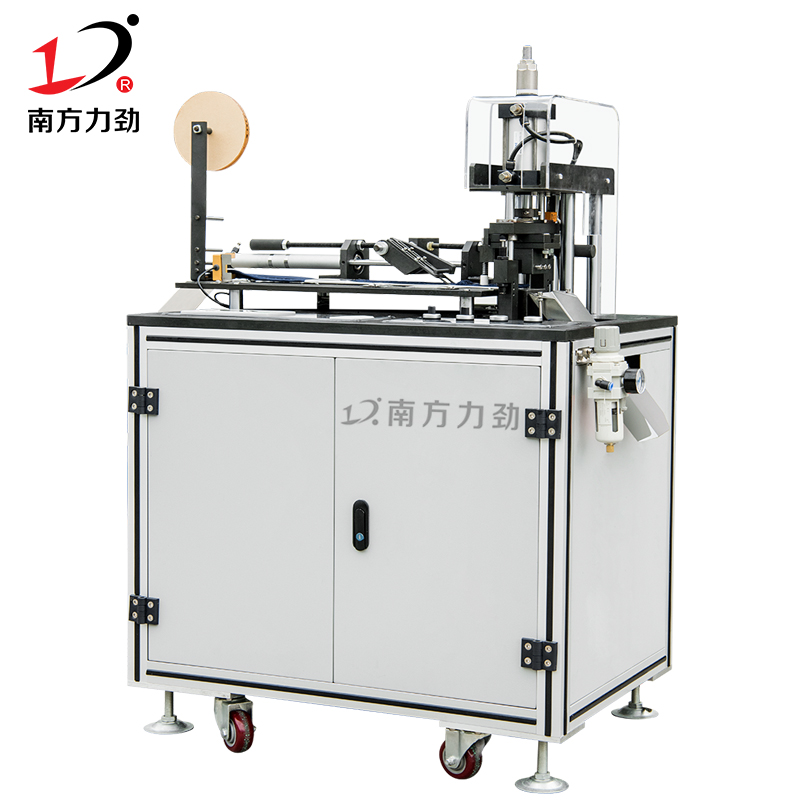 全自動超聲波內(nèi)衣背扣帶剪切機(jī)